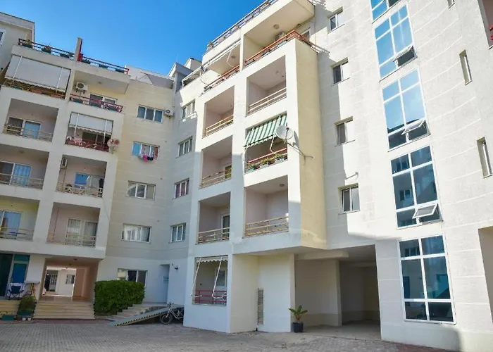 Sunshine * Golem (Tirana)